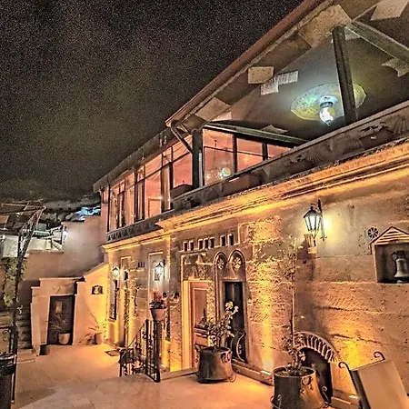 מלון House *