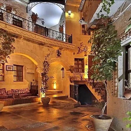 מלון House *