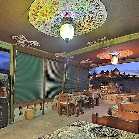 House מלון גורמה